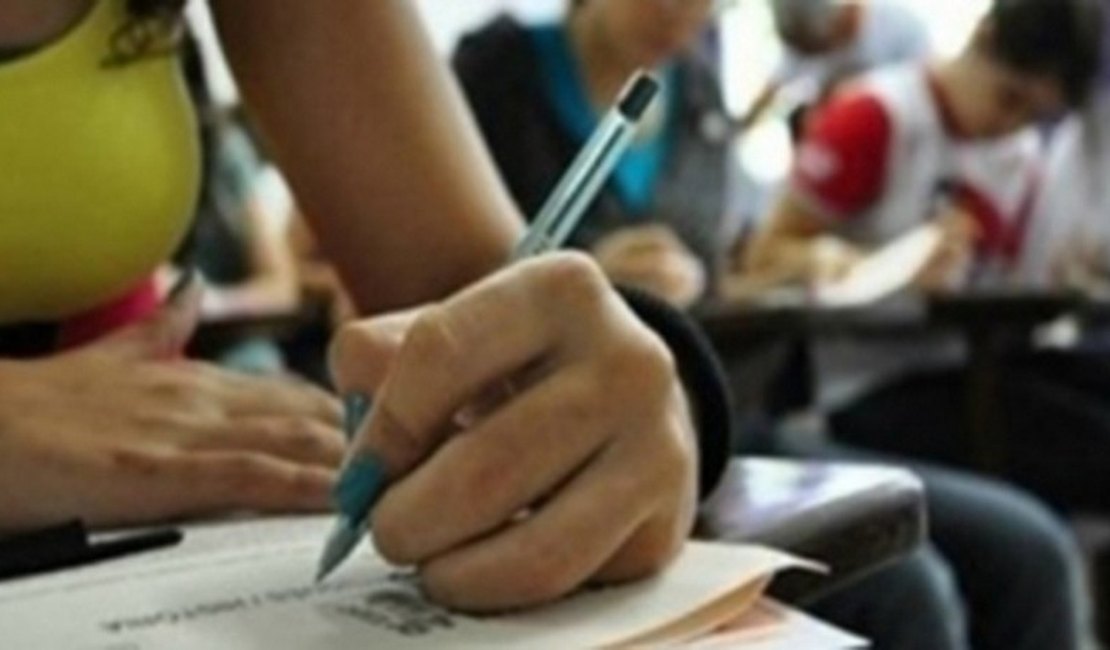 MEC libera mais de R$ 1 bilhão para pagar instituições que aderiram ao Fies