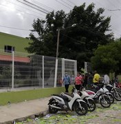 Ruas sujas, urnas com problemas e abastecimento  irregular são registrados em Arapiraca