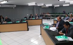Vereadores voltam a criticar administração de Rogério Teófilo durante sessão na Câmara 