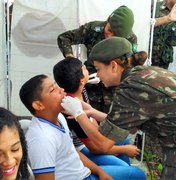Prefeitura e Exército Brasileiro realizam ação cívico-social que beneficia centenas de limoeirenses