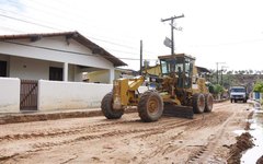 Prefeitura de Maragogi iniciou o serviço de terraplanagem da Rua Floriano Queiroz Coutinho