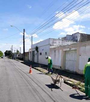 Prefeitura e Braskem levam mutirão de limpeza ao Pinheiro e Mutange
