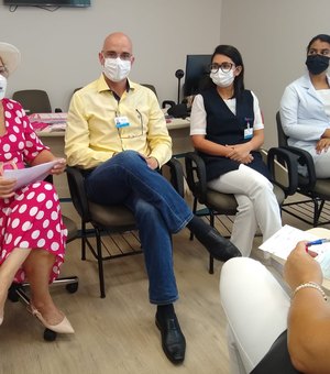 [Vídeo] Tereza Nelma cumpre agenda com prefeituras e empresários no Hospital de Amor em Arapiraca