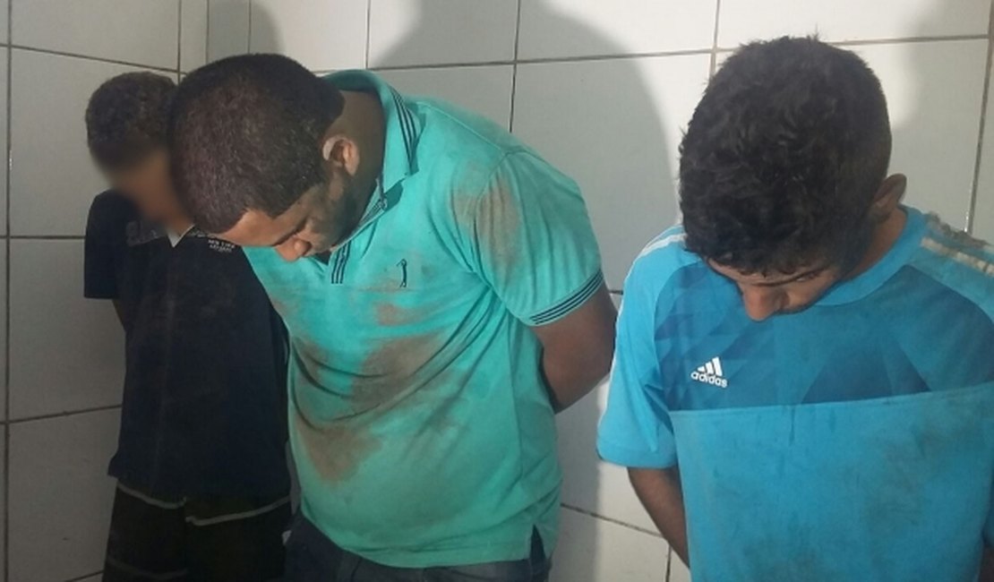 Após denúncia, ROCAM prende dois homens e apreende menor por porte de arma e drogas