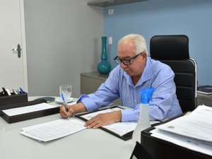 Prefeitura de Maragogi reajusta em 13% piso salarial dos professores
