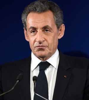 França: Ex-presidente Sarkozy condenado a 3 anos de prisão por corrupção