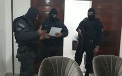 Gecoc prende organização criminosa que mantinha esquema com prefeituras de Alagoas
