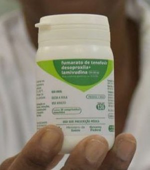 Fiocruz vai fabricar remédio para HIV, o que deve ampliar seu acesso