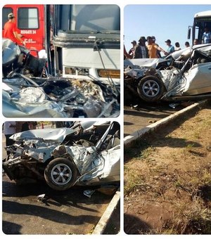Motorista morre ao bater contra ônibus de romeiros