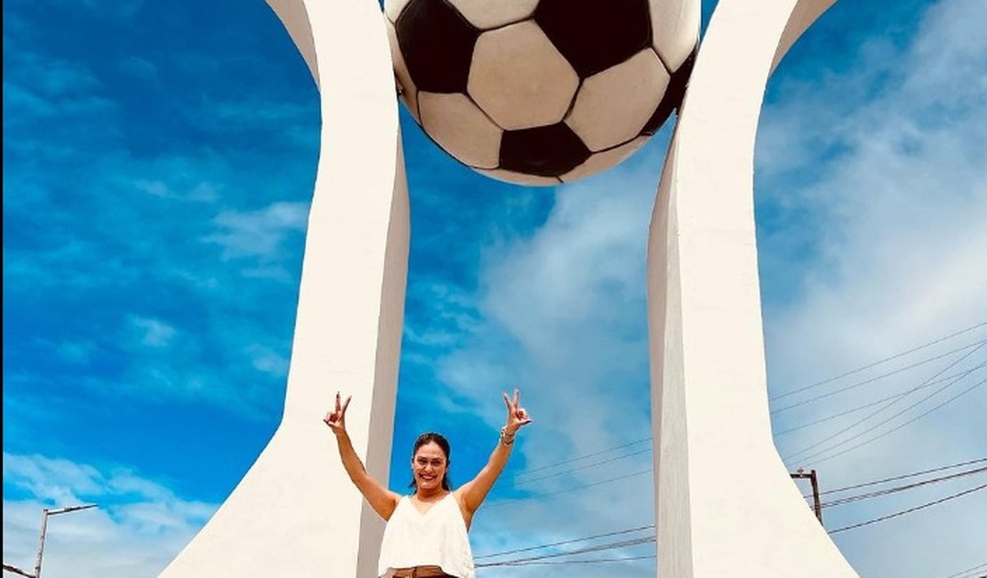 Angela Vanessa entrega  maior complexo esportivo de São José da Laje