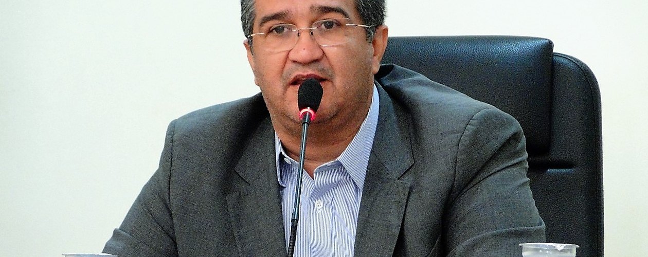 Chamado de mentiroso por vereador, secretário fica frente a frente com parlamentar
