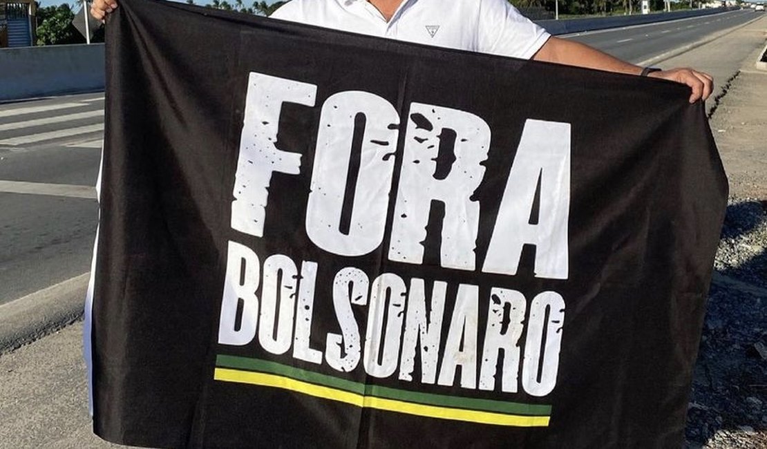 Filiação de Bolsonaro ao PL pode tirar partido de Maurício Quintela em Alagoas