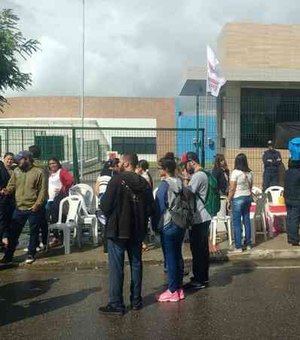 Vídeo: Servidores da educação de Arapiraca seguem em greve