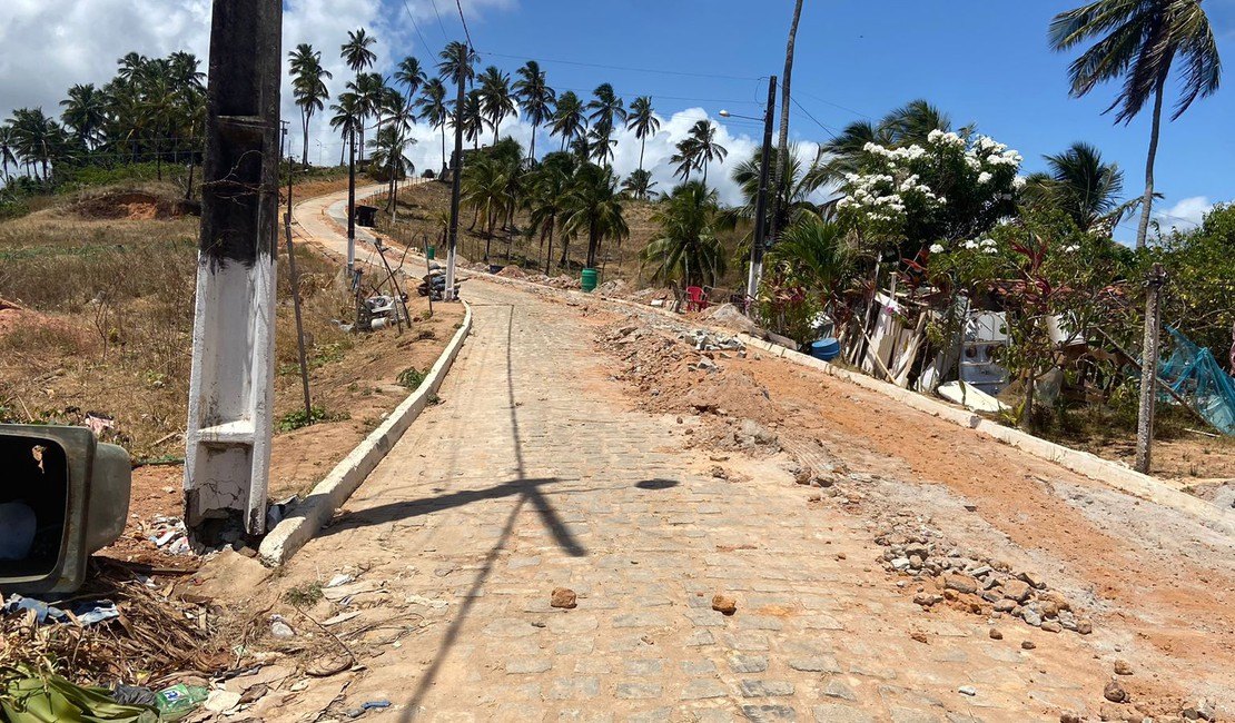 Moradores de São Bento temem que poste danificado desabe