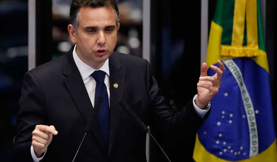 Pacheco se reúne com Bolsonaro e defende mudanças na política externa