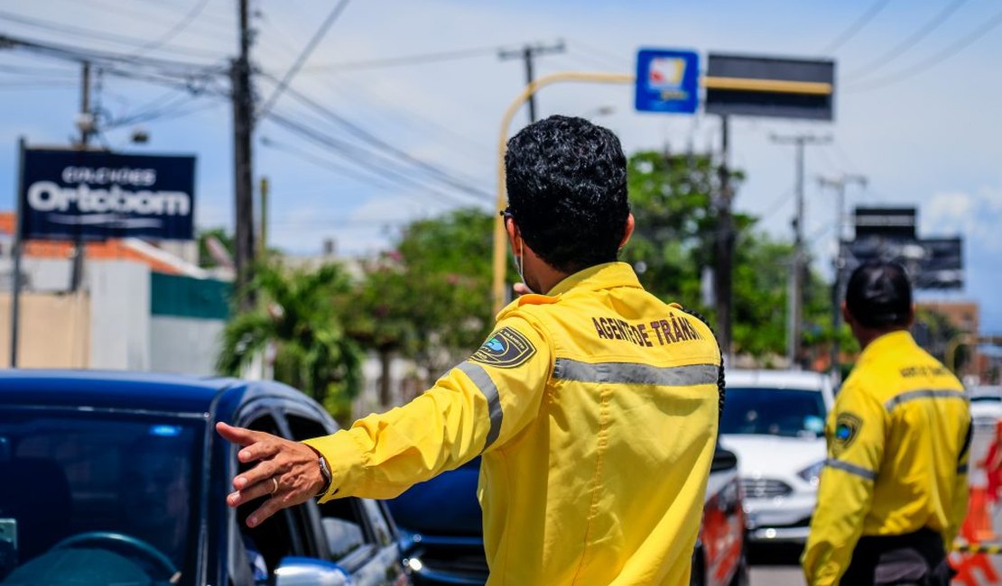 Casal adia início de obra e via no Pinheiro será interditada a partir de segunda (27)