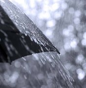 Atualização: aviso meteorológico prevê chuva moderada e possíveis pancadas intensas