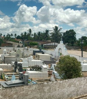 [Vídeo] Superlotação em cemitério de Arapiraca impede novos enterros