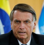 Bolsonaro diz que institutos de pesquisa tentaram interferir na democracia