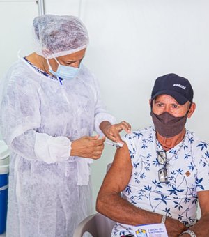 Arapiraca anuncia mais três faixas etárias para vacinação : 63, 64 e 65 anos