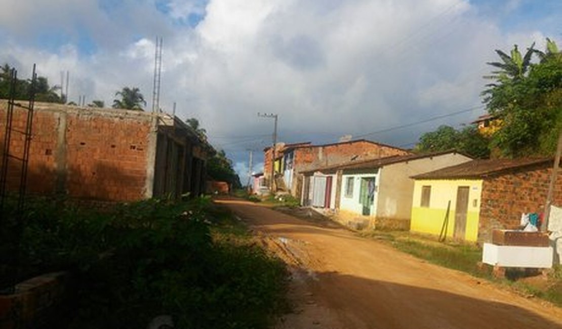 Moradores de localidade de Maragogi reclamam de 11 meses sem água