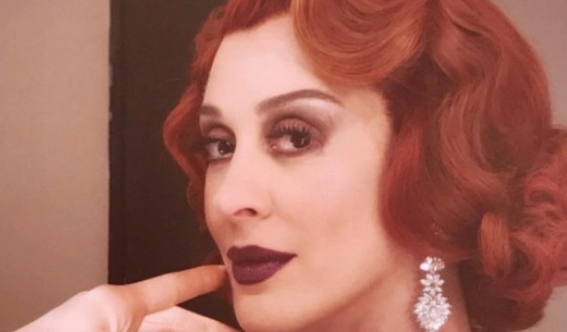 Claudia Raia emociona ao revelar a morte da mãe
