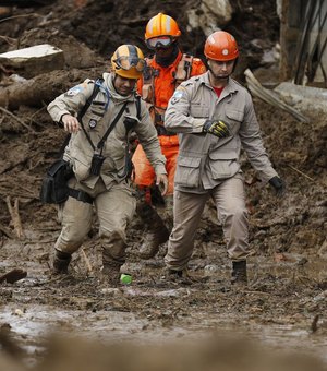 Mortes por causa da chuva em Petrópolis sobrem para 178, diz Defesa Civil