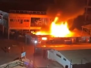 Incêndio atinge obra de hospital particular na Cruz das Almas