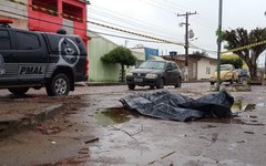 Local do crime foi isolado pela Polícia Militar