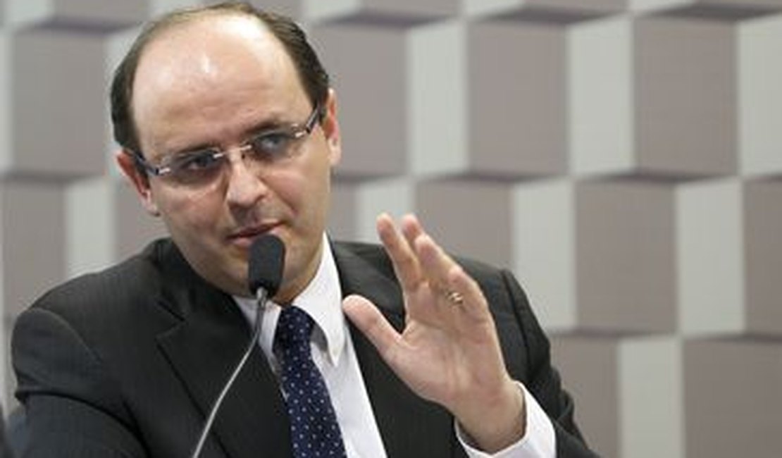 Ministro da Educação defende debate sobre verba para merenda escolar