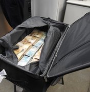 PF apreende R$ 860 mil dentro de mala em Cumbica