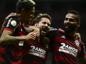 'Espinha dorsal' do Flamengo é letal na bola aérea e decide duelo com o Juventude em apenas 17 minutos