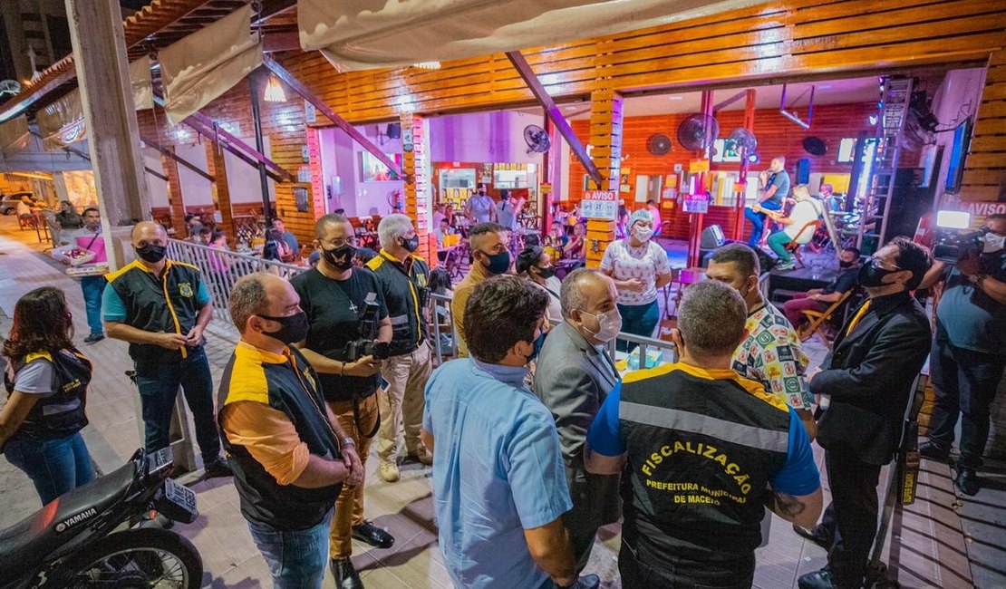 Brasileiros têm medo de ir à bares e restaurantes; setor em AL se mostra seguro