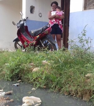 Moradores do Planalto denunciam esgoto aberto