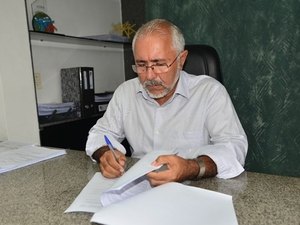  CPI contra prefeito de Delmiro é arquivada pela Câmara de Vereadores