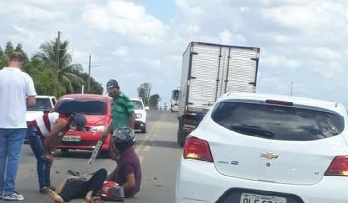 Colisão frontal entre carro e moto deixa dois feridos em Craíbas