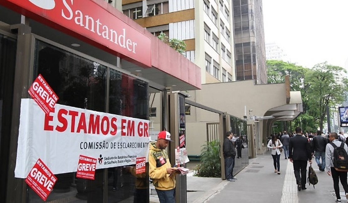Bancários iniciam greve nacional por tempo indeterminado nesta terça-feira