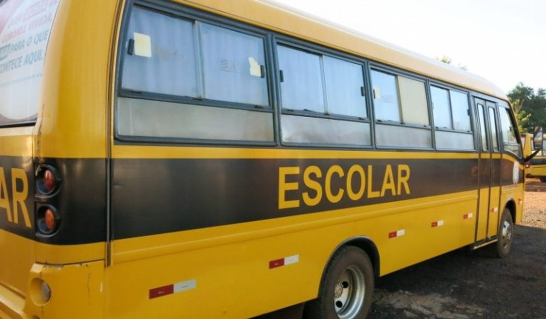 Secretário declara corte de ônibus que servia de transporte a estudantes em Traipu  