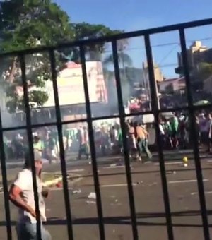 Torcedores do Guarani arrumam confusão e PM usa balas de borracha