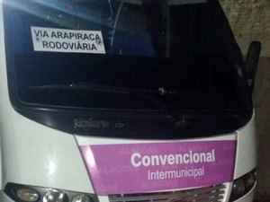 SMTT recolhe veículo de transporte irregular em São Miguel dos Campos
