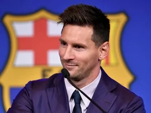 Após despedida do Barcelona, Messi é esperado em Paris