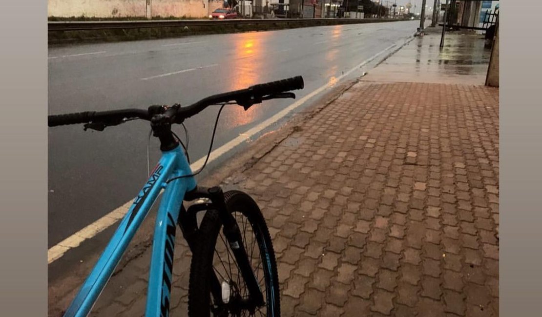 [Vídeo] Bicicleta é furtada dentro de condomínio em Arapiraca