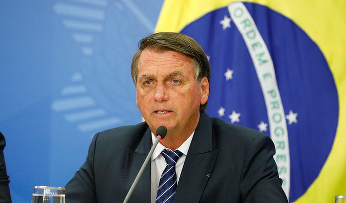 Bolsonaro pede que empresários reduzam lucro sobre a cesta básica