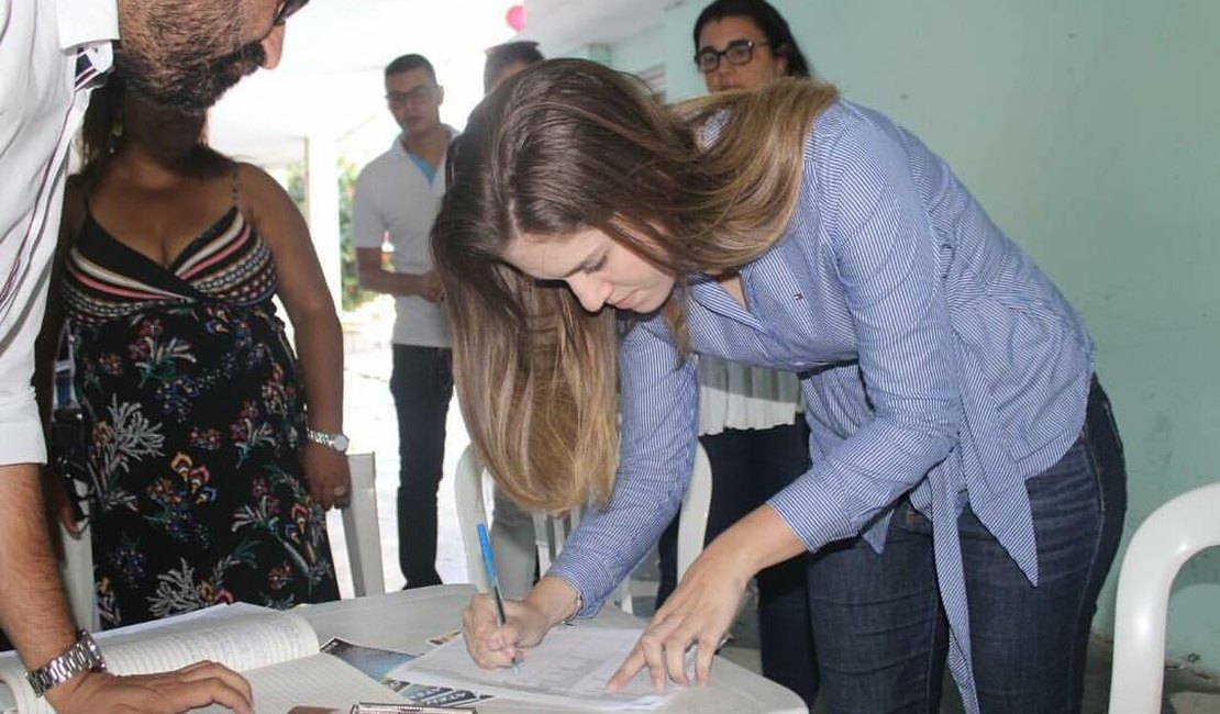 Após aprovação de candidatura em convenção, Cibele Moura busca unificar Alagoas
