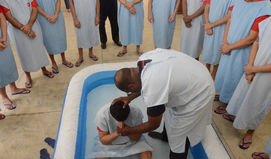 Assistência religiosa leva fé e esperança para presídios em Alagoas
