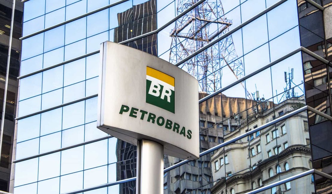 Petrobras vende polos de exploração de petróleo e gás em AL por 300 milhões de dólares