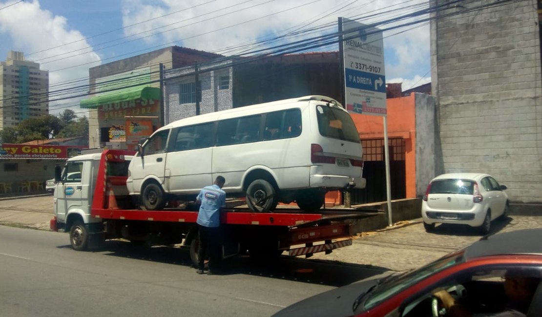 Fiscalização da SMTT combate transportes clandestinos em Maceió 