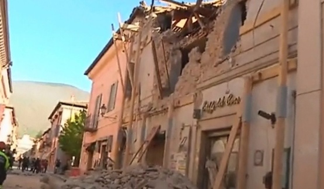 Novo terremoto atinge a região central da Itália e deixa feridos