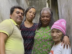 [Vídeo] Idosa que está sozinha em São Paulo encontra sobrinho e será trazida para Alagoas