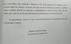 Requerimento que denuncia constantes afastamentos de Rogério Teófilo foi assinado por Fabiana Pessoa